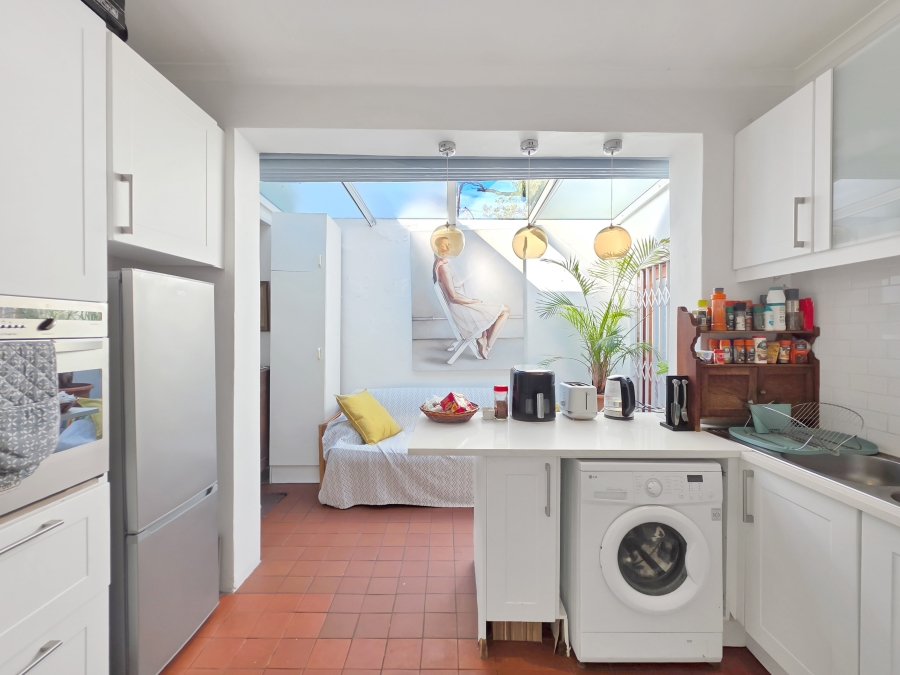 2 Bedroom Property for Sale in Zonnebloem Western Cape
